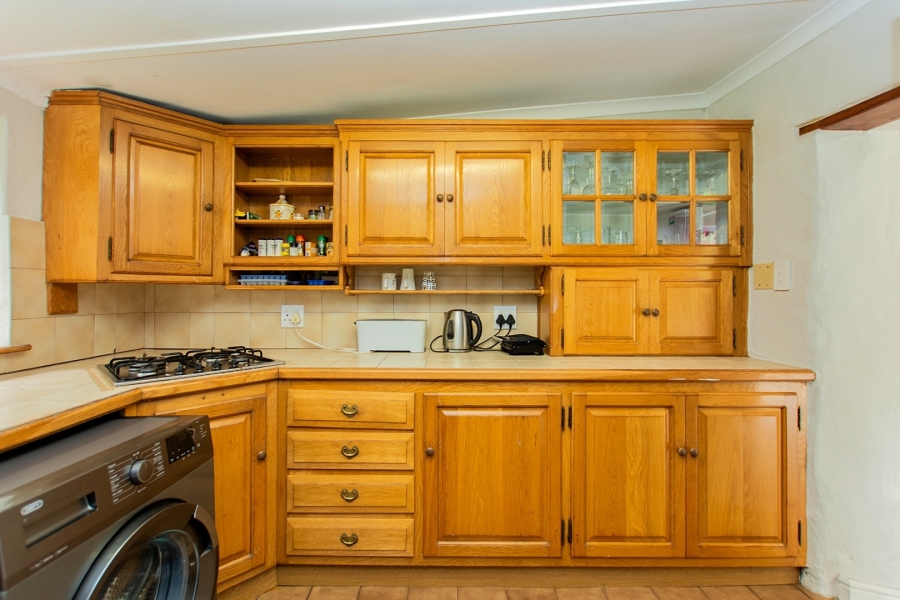 3 Bedroom Property for Sale in Middedorp Western Cape